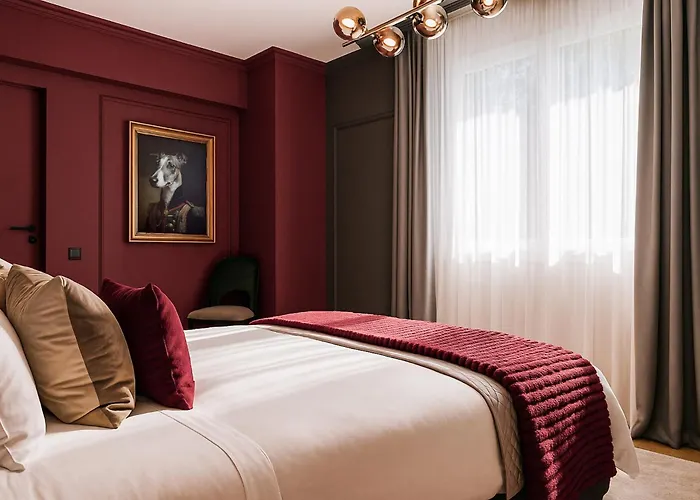 Qult - Crimson Whispers