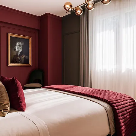 Qult - Crimson Whispers