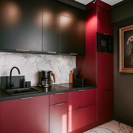 Appartement Qult - Crimson Whispers