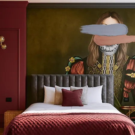 Appartamento Qult - Crimson Whispers