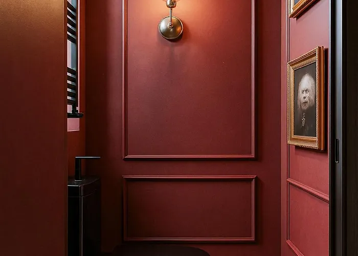 Qult - Crimson Whispers *