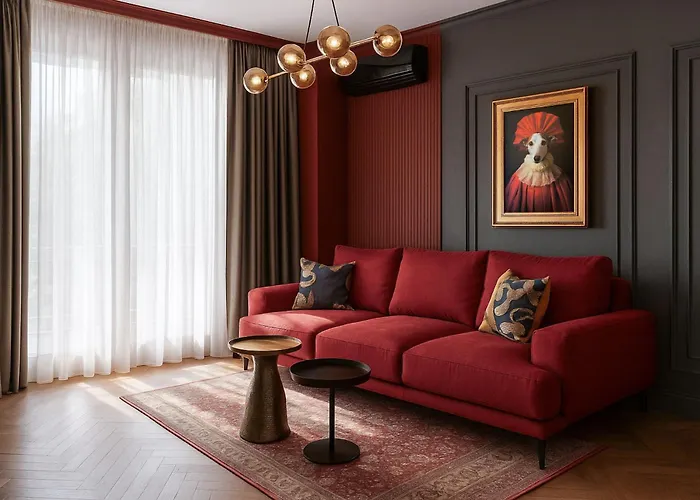 Qult - Crimson Whispers Apartament Bucureşti